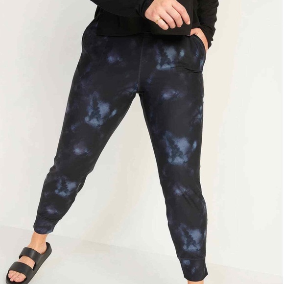 Old Navy Powersoft High Rise Jogger (M) - Picture 12 of 15